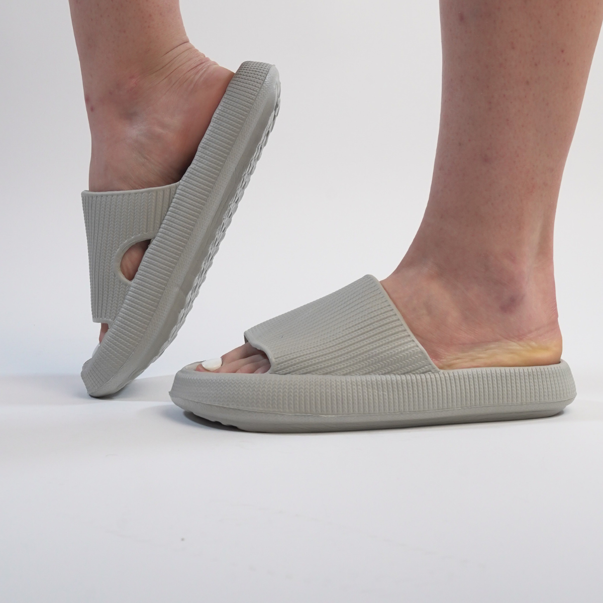 RSLIDES™ - Cloud sandals